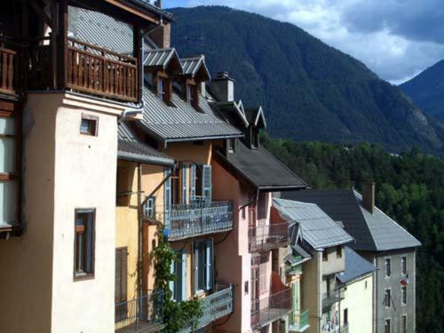 Appartement Les Sept Étoiles à Le Monêtier-les-Bains Extérieur photo